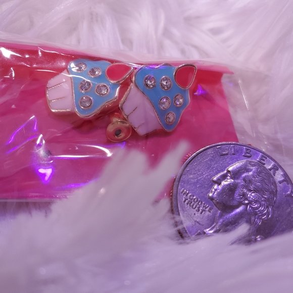 Colorful yummy crystal cupcake earrings - Picture 5 of 9